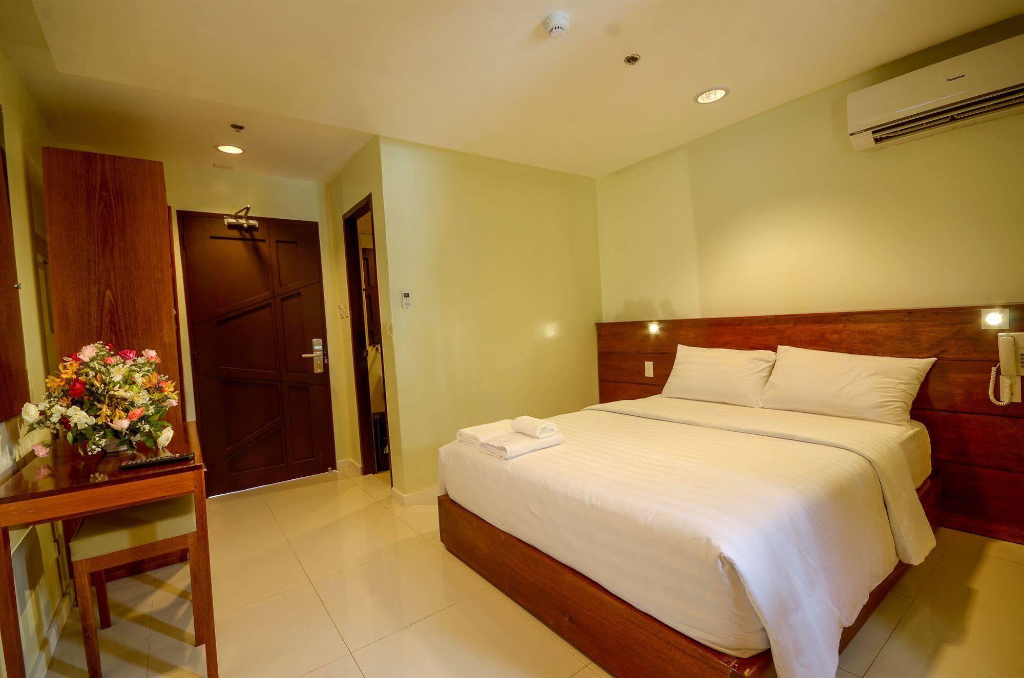 Marianne Hotel Puerto Princesa Exterior photo